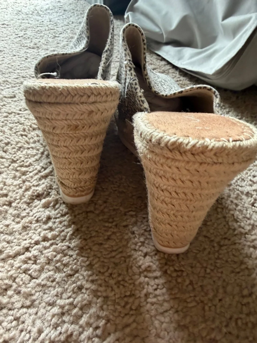 TOMS Leopard Print Espadrille Wedge Mule Sandals Women's Size 8 EUC